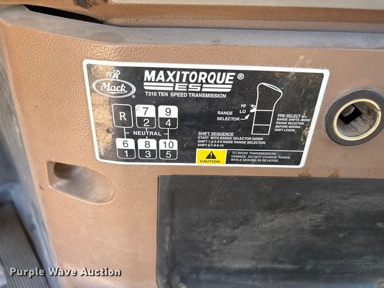 image for item EU4696 2013 Mack GU713 semi truck