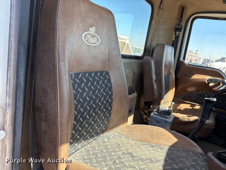 image for item EU4696 2013 Mack GU713 semi truck