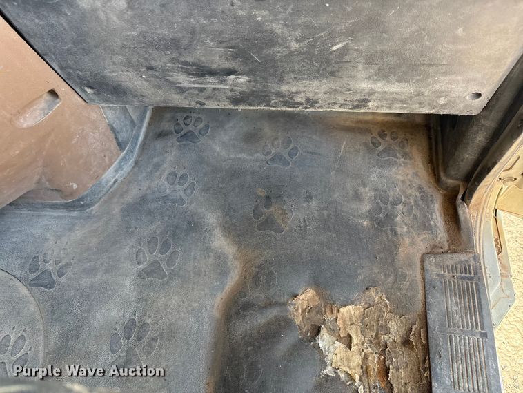 image for item EU4696 2013 Mack GU713 semi truck