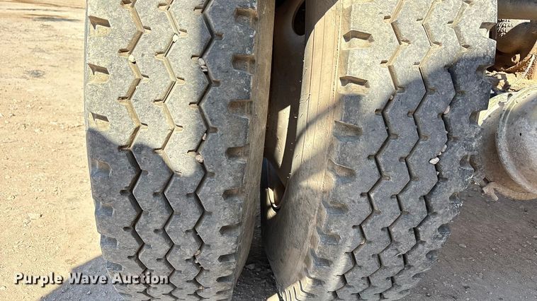 image for item EU4696 2013 Mack GU713 semi truck