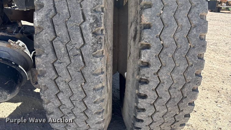 image for item EU4696 2013 Mack GU713 semi truck