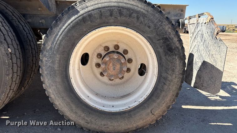 image for item EU4696 2013 Mack GU713 semi truck