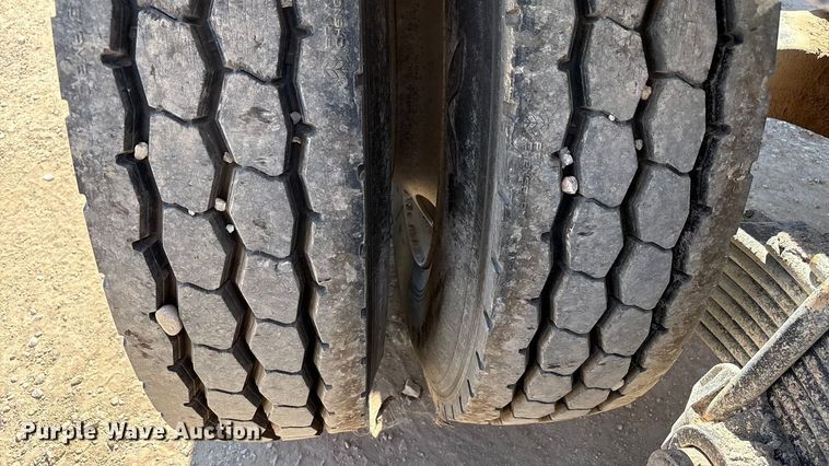 image for item EU4696 2013 Mack GU713 semi truck