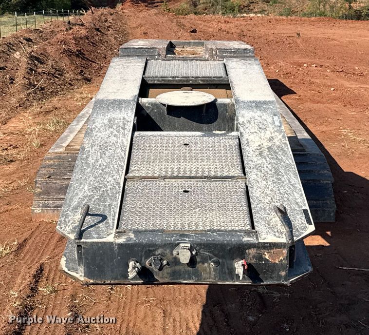 image for item EU5087 1990 Trail King TK100DGP-503 lowboy equipment trailer