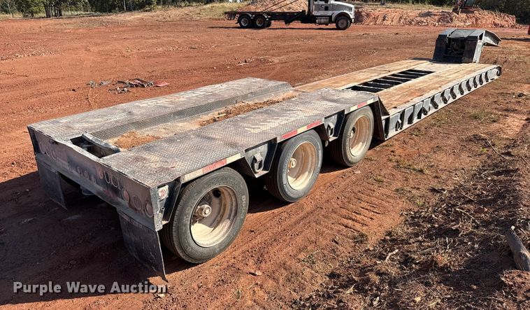 image for item EU5087 1990 Trail King TK100DGP-503 lowboy equipment trailer