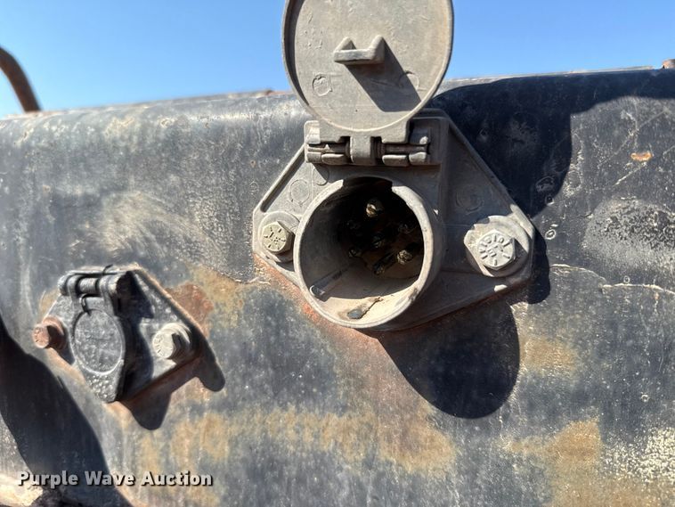 image for item EU5087 1990 Trail King TK100DGP-503 lowboy equipment trailer