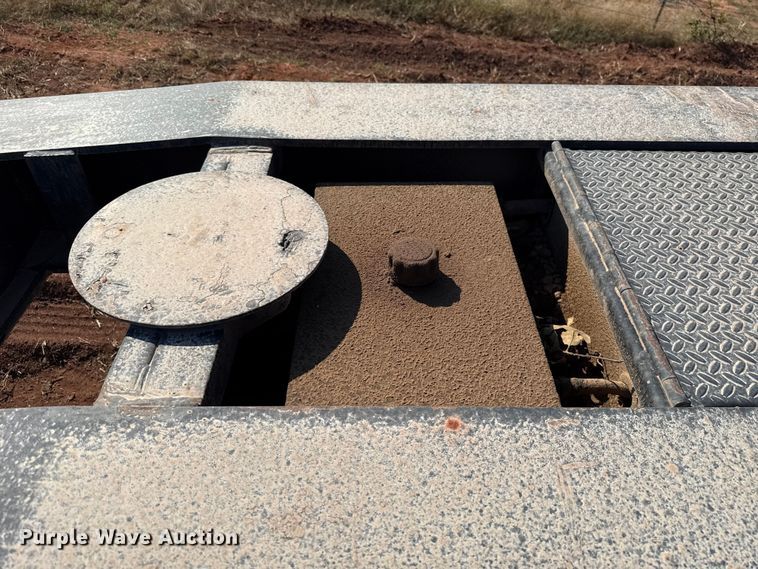 image for item EU5087 1990 Trail King TK100DGP-503 lowboy equipment trailer