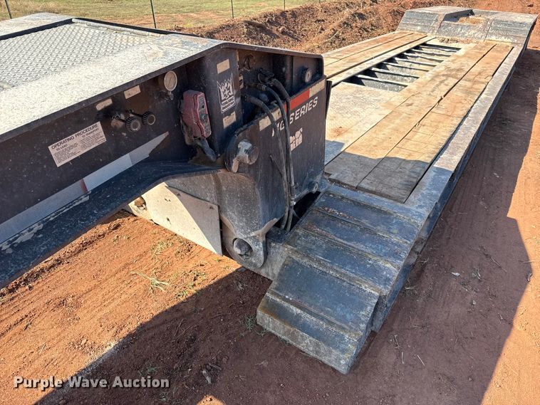 image for item EU5087 1990 Trail King TK100DGP-503 lowboy equipment trailer