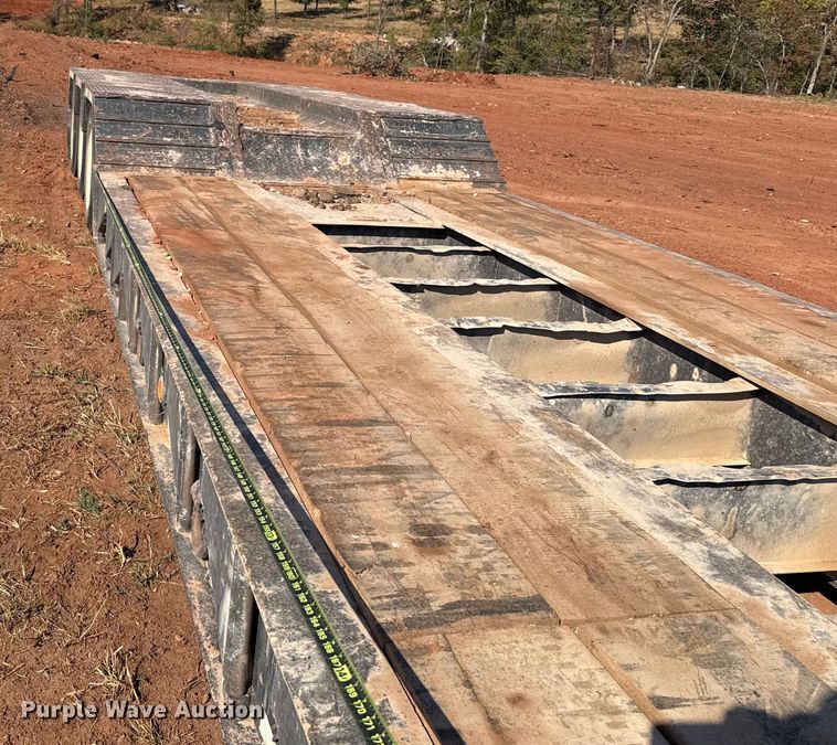 image for item EU5087 1990 Trail King TK100DGP-503 lowboy equipment trailer