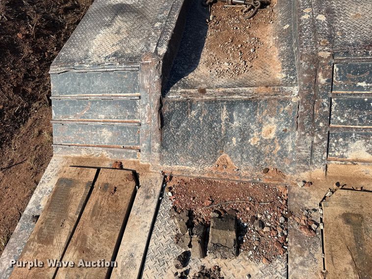 image for item EU5087 1990 Trail King TK100DGP-503 lowboy equipment trailer