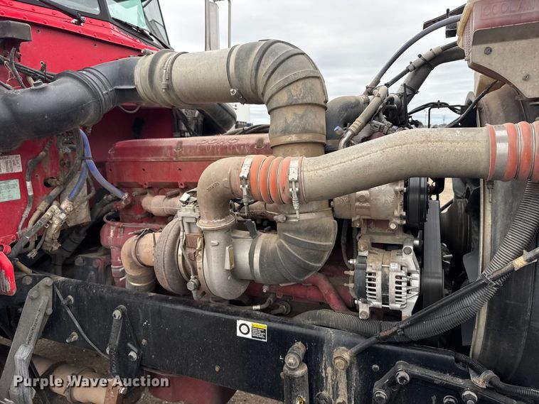 image for item EU6094 2009 Peterbilt 389 semi truck