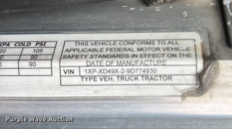 image for item EU6094 2009 Peterbilt 389 semi truck