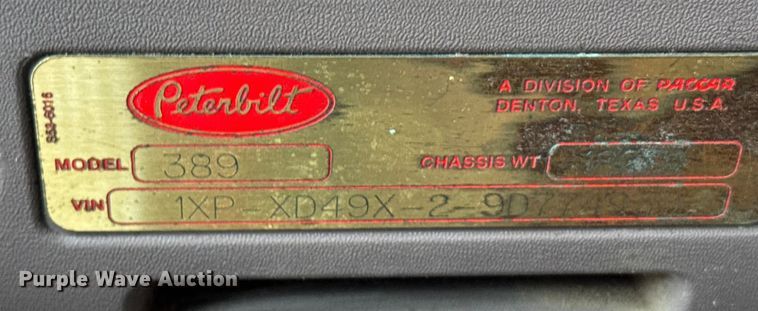 image for item EU6094 2009 Peterbilt 389 semi truck