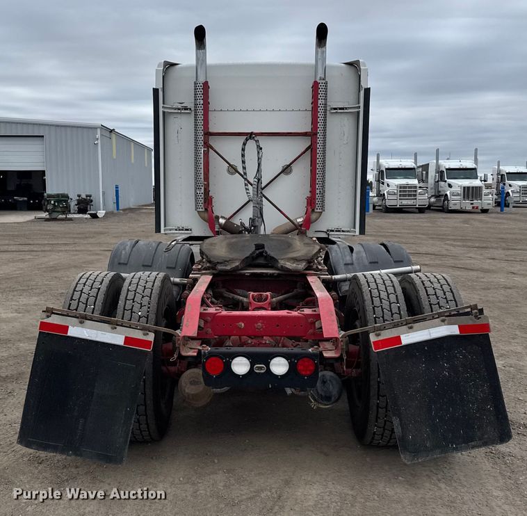 image for item EU6095 2012 Kenworth T660 semi truck