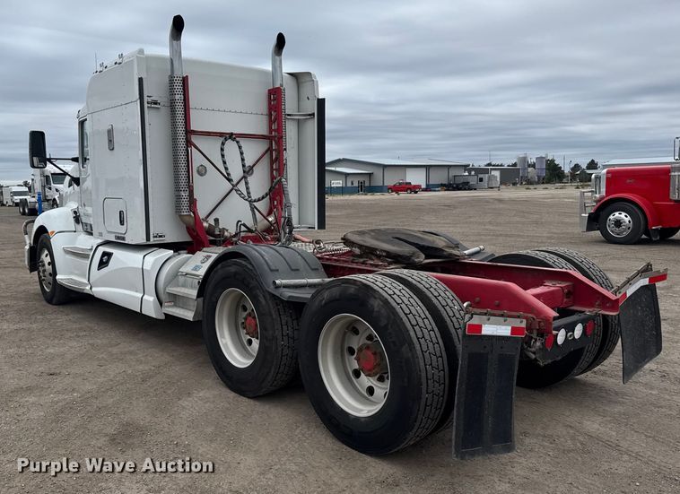 image for item EU6095 2012 Kenworth T660 semi truck