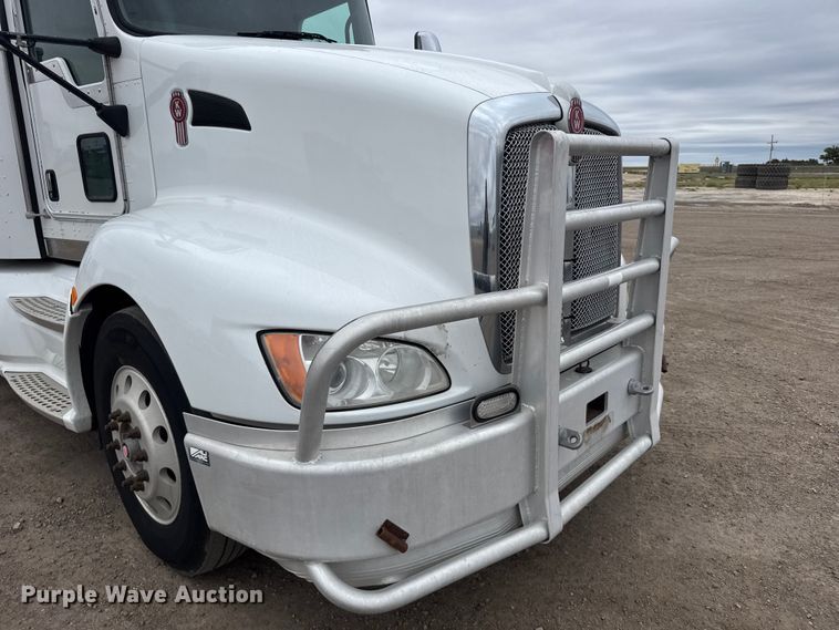 image for item EU6095 2012 Kenworth T660 semi truck