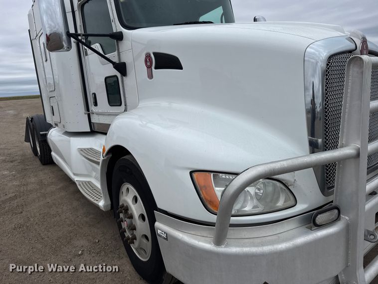 image for item EU6095 2012 Kenworth T660 semi truck