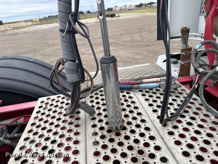 image for item EU6095 2012 Kenworth T660 semi truck