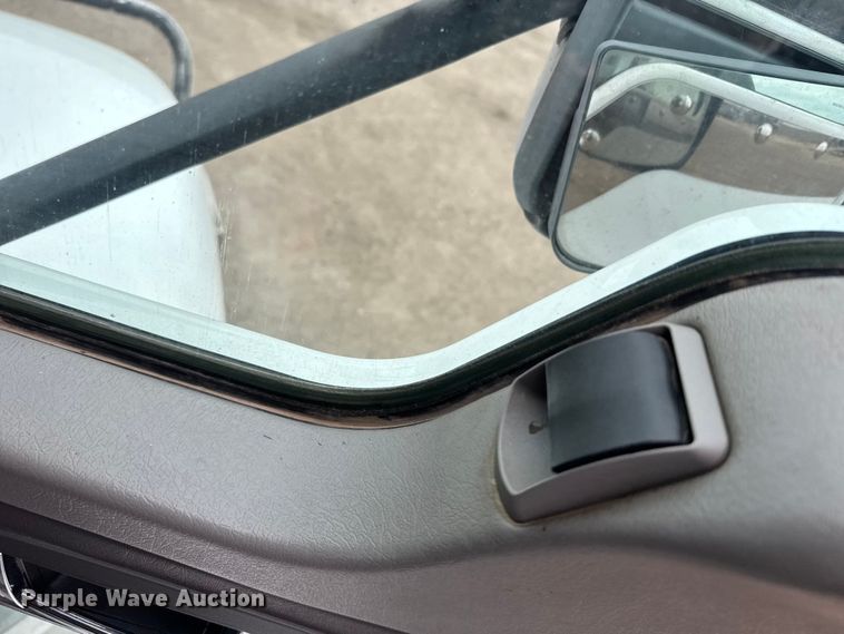 image for item EU6095 2012 Kenworth T660 semi truck