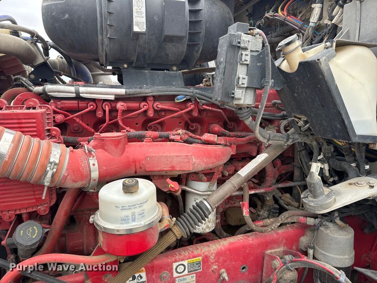 image for item EU6095 2012 Kenworth T660 semi truck