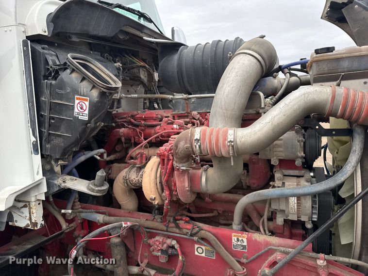 image for item EU6095 2012 Kenworth T660 semi truck