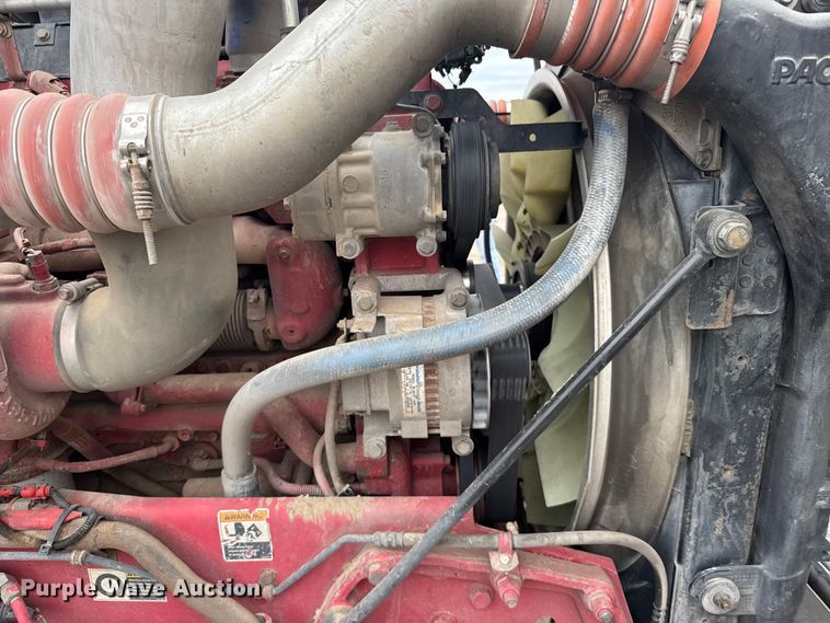 image for item EU6095 2012 Kenworth T660 semi truck