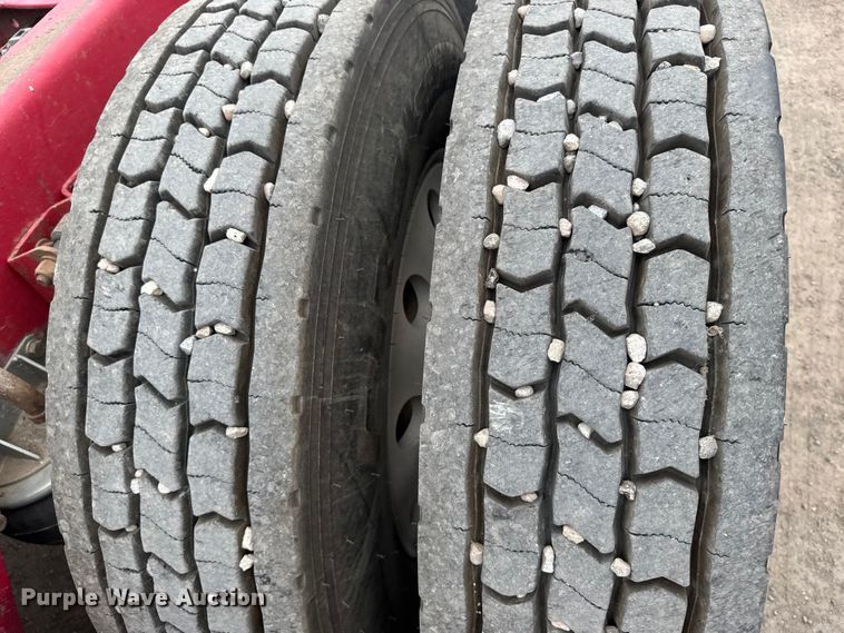 image for item EU6095 2012 Kenworth T660 semi truck