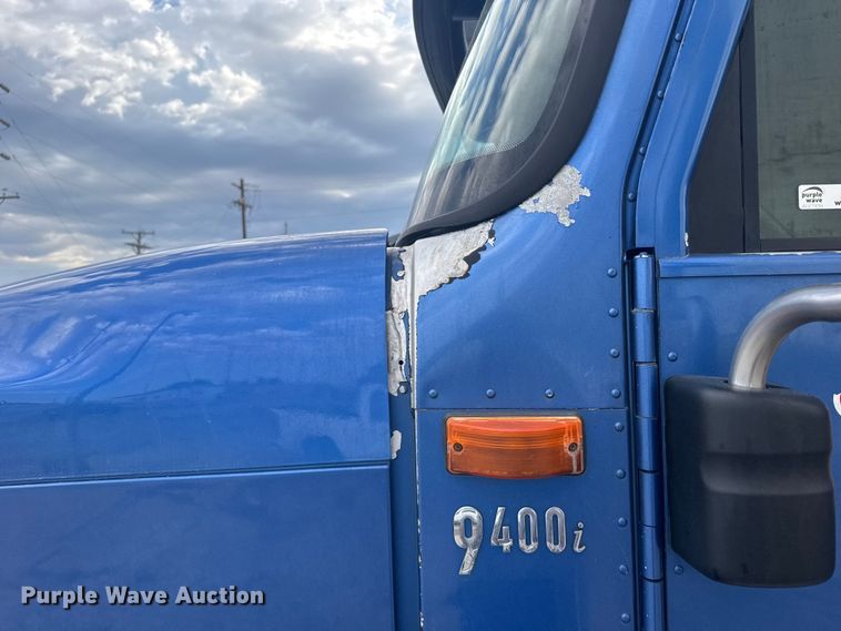 image for item EU6136 2006 International 9400i semi truck