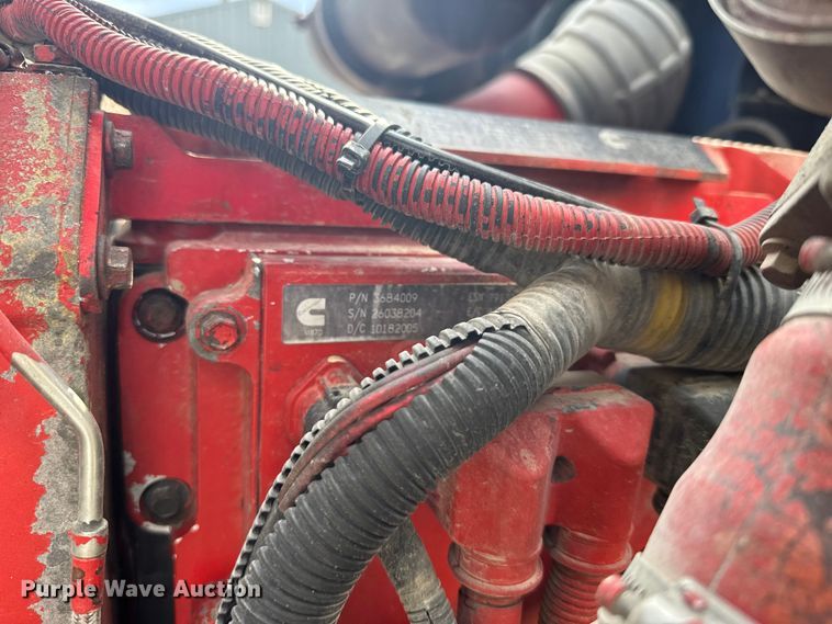 image for item EU6136 2006 International 9400i semi truck