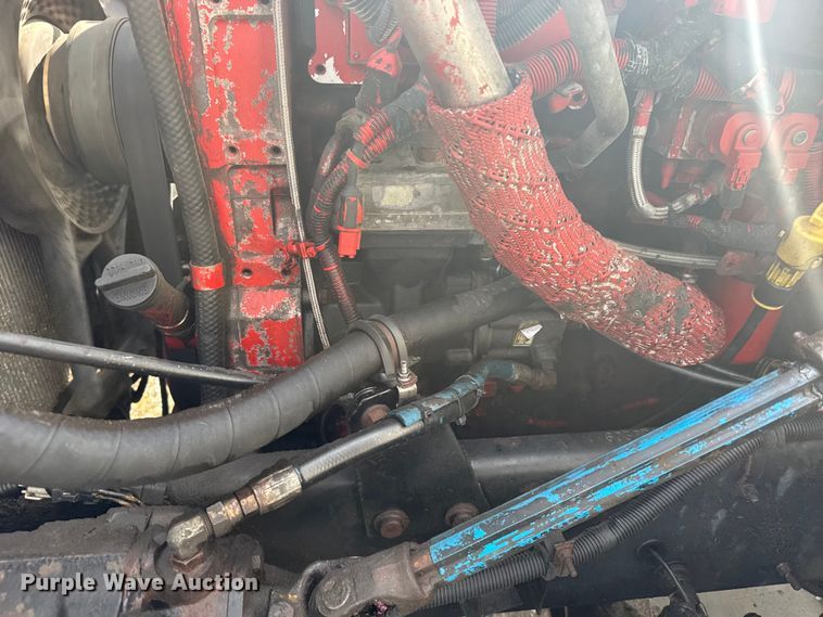 image for item EU6136 2006 International 9400i semi truck