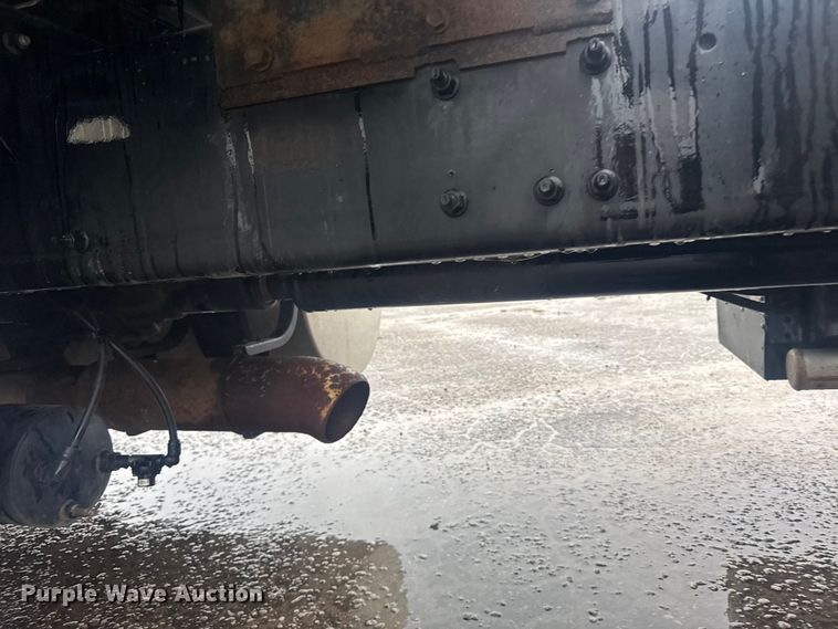 image for item EU6262 2021 Volvo VNL semi truck