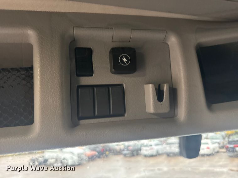 image for item EU6262 2021 Volvo VNL semi truck