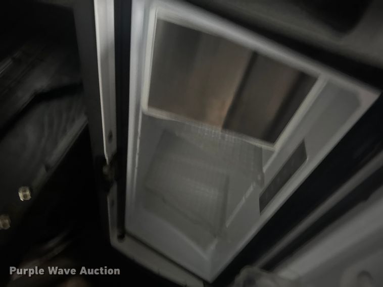 image for item EU6262 2021 Volvo VNL semi truck