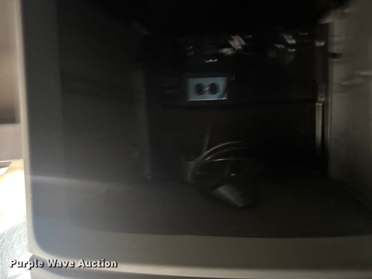 image for item EU6262 2021 Volvo VNL semi truck