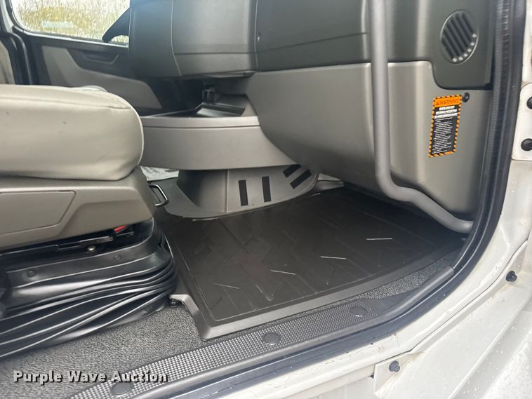 image for item EU6262 2021 Volvo VNL semi truck