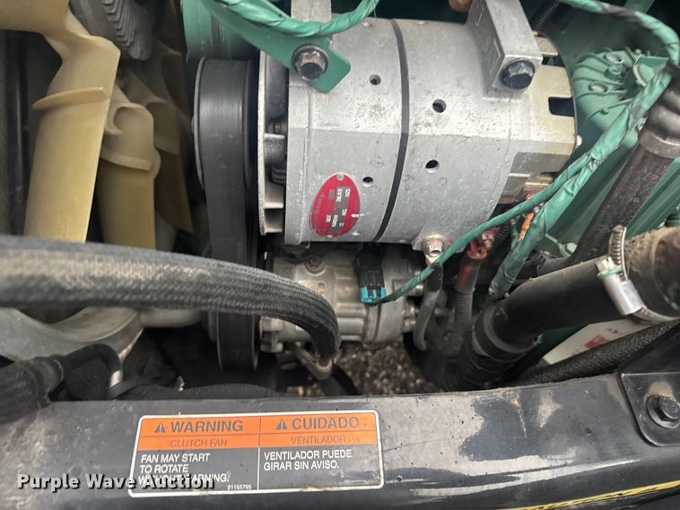 image for item EU6262 2021 Volvo VNL semi truck