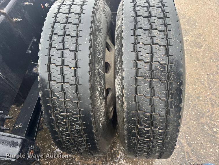 image for item EU6262 2021 Volvo VNL semi truck