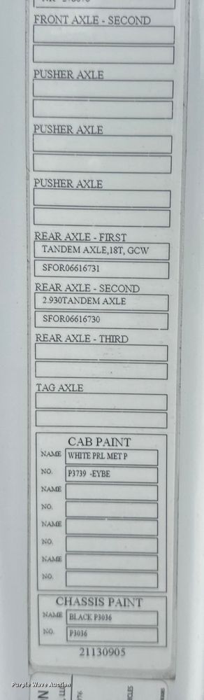 image for item EU6262 2021 Volvo VNL semi truck