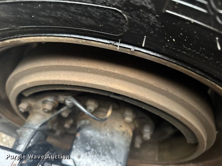 image for item EU6263 2017 Volvo VNL semi truck