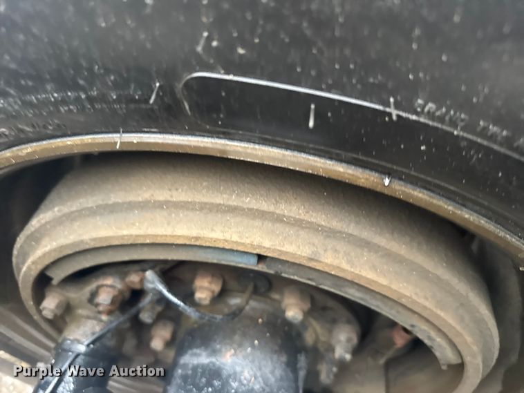 image for item EU6263 2017 Volvo VNL semi truck