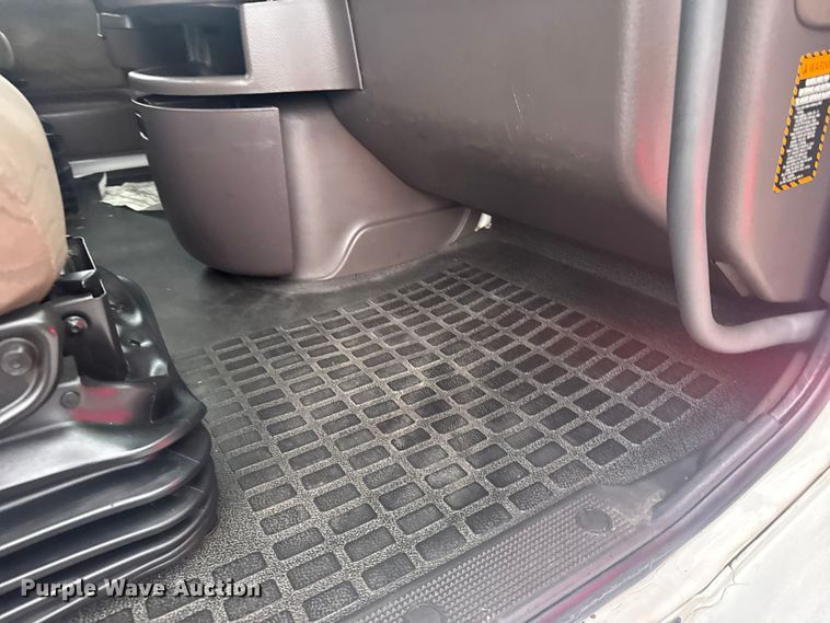 image for item EU6263 2017 Volvo VNL semi truck