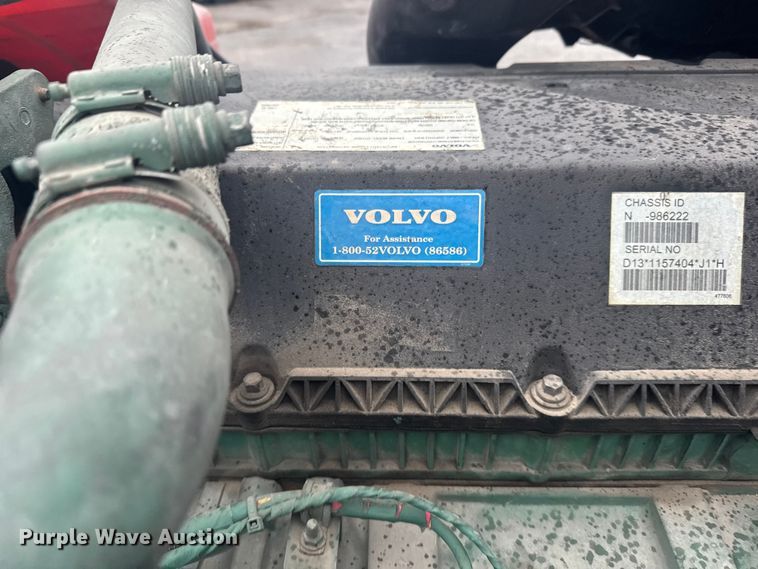 image for item EU6263 2017 Volvo VNL semi truck