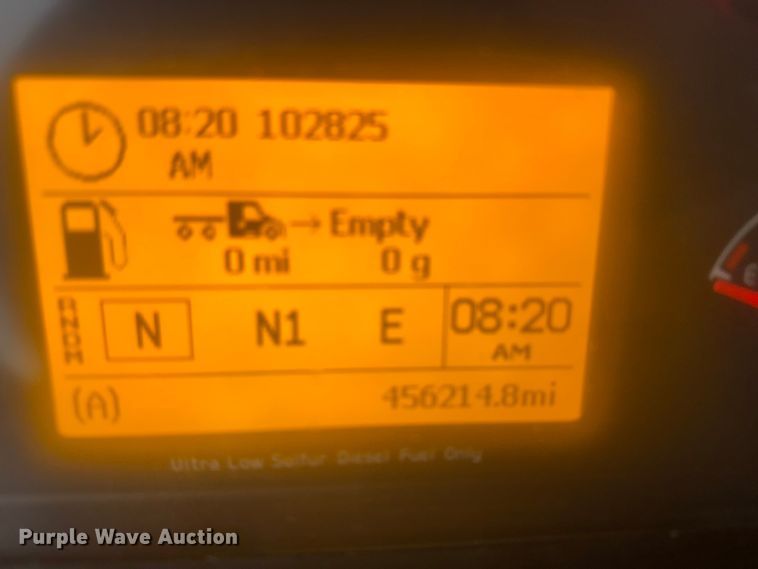 image for item EU6264 2011 Volvo VNL semi truck