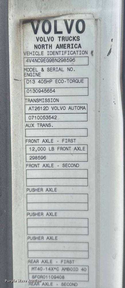 image for item EU6264 2011 Volvo VNL semi truck