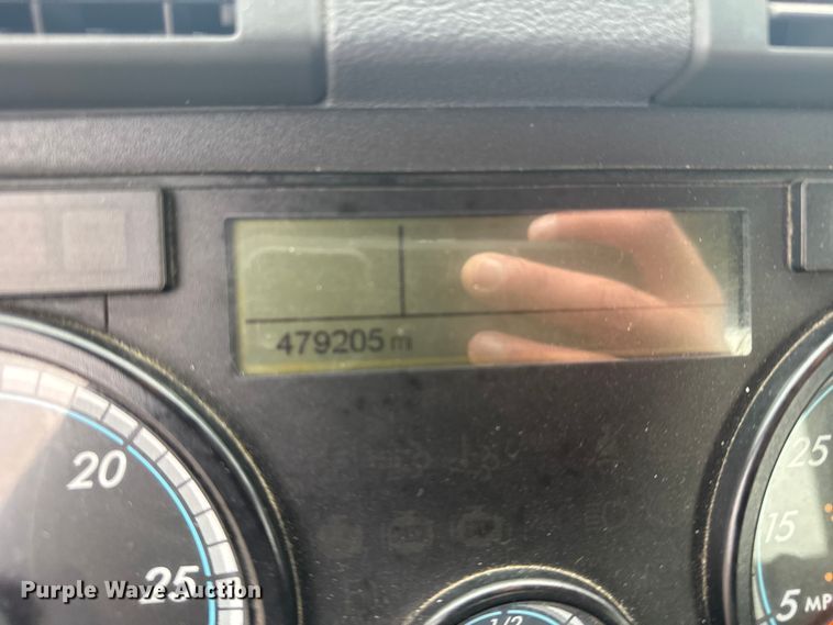 image for item EU6265 2016 Freightliner  Cascadia 113 semi truck