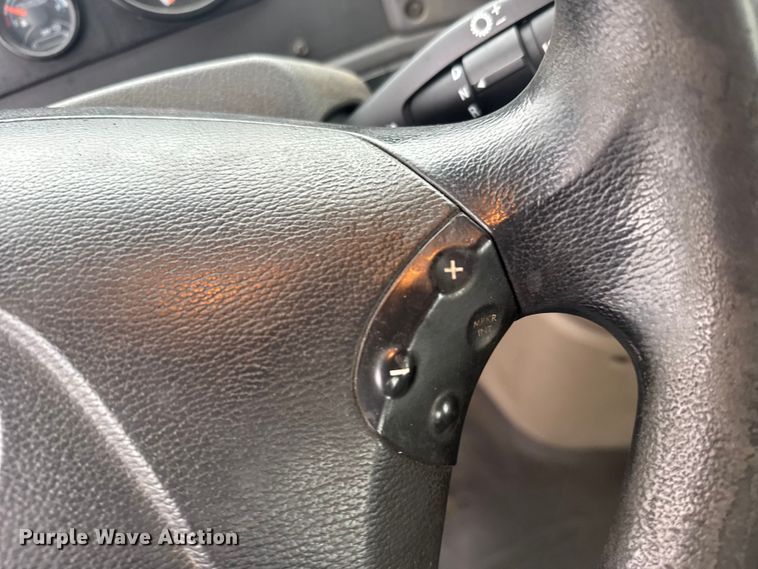 image for item EU6265 2016 Freightliner  Cascadia 113 semi truck