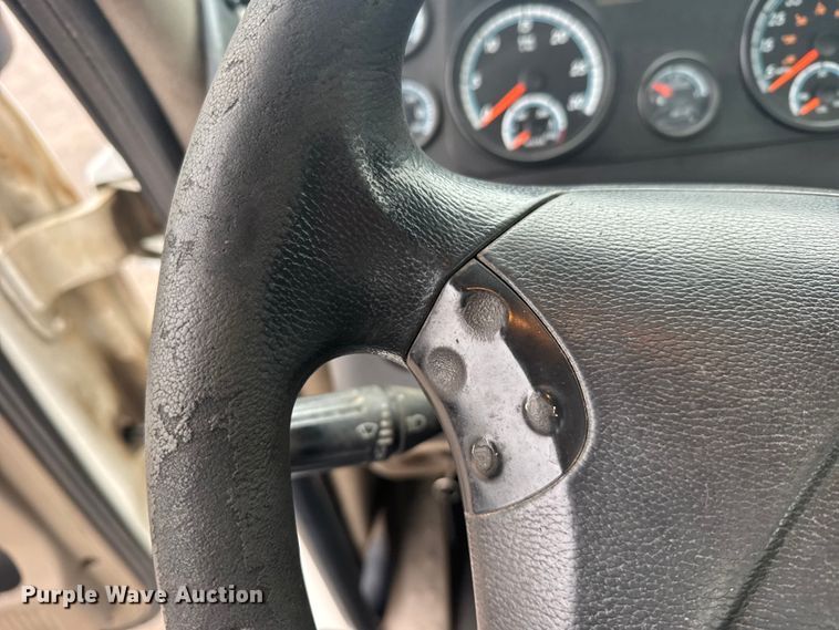 image for item EU6265 2016 Freightliner  Cascadia 113 semi truck