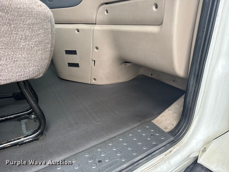 image for item EU6265 2016 Freightliner  Cascadia 113 semi truck