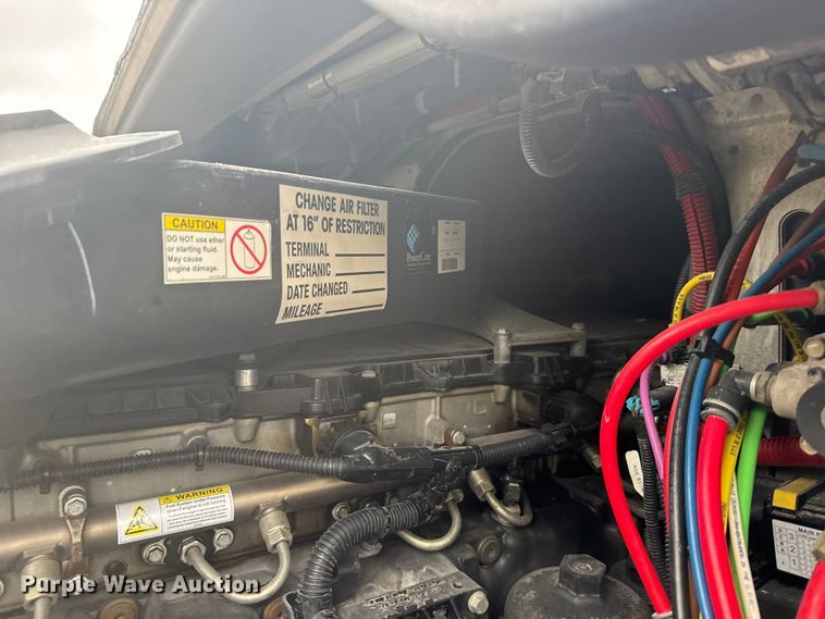 image for item EU6265 2016 Freightliner  Cascadia 113 semi truck