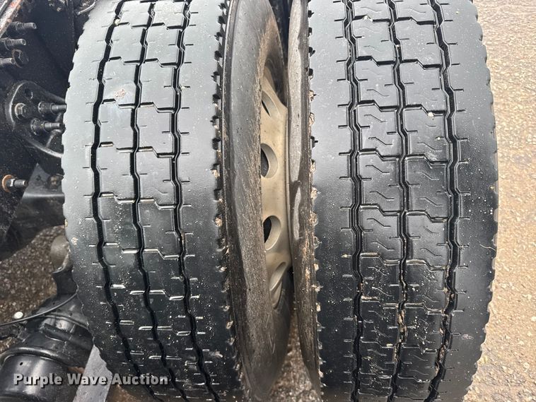 image for item EU6265 2016 Freightliner  Cascadia 113 semi truck